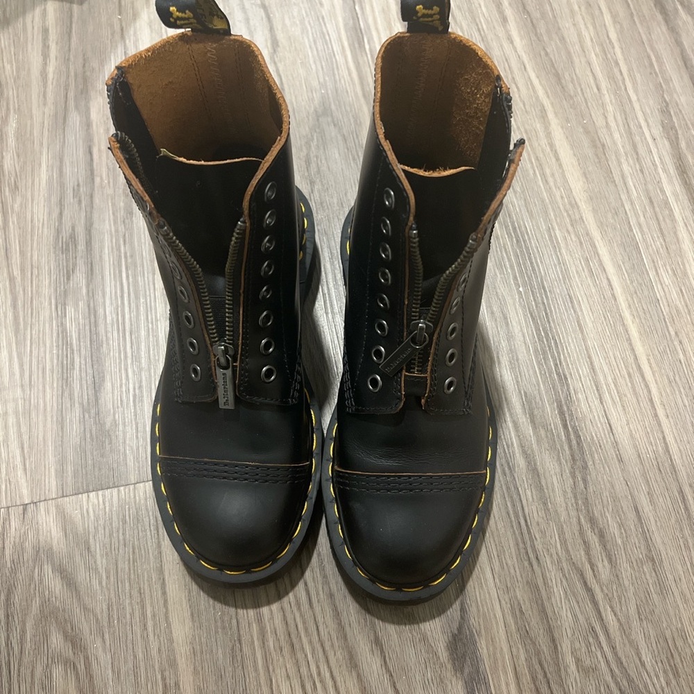 COPY - Dr.martens 1460 laceless bex boots